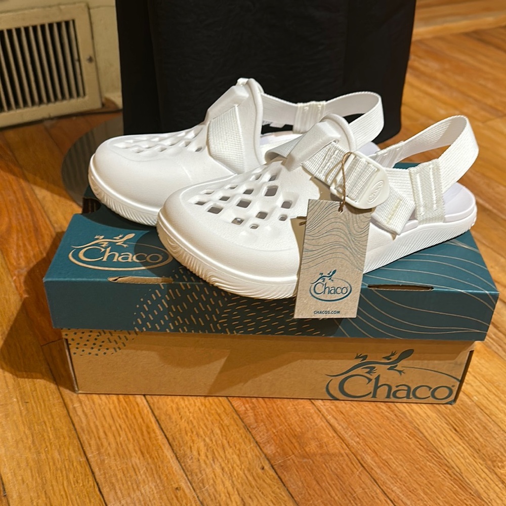 Chaco Women's Chillos 'White' Clogs Shoes - Size: 7